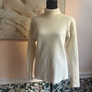 Vintage Ivory Knit Turtleneeck Sweater Size Mediumn